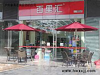 便（biàn）利（lì）店戶外桌（zhuō）椅應用